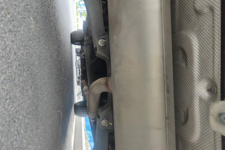 Used Roewe RX5 2016 20T Two-Wheel Drive Automatic Internet Smart Edition Chassis Rear