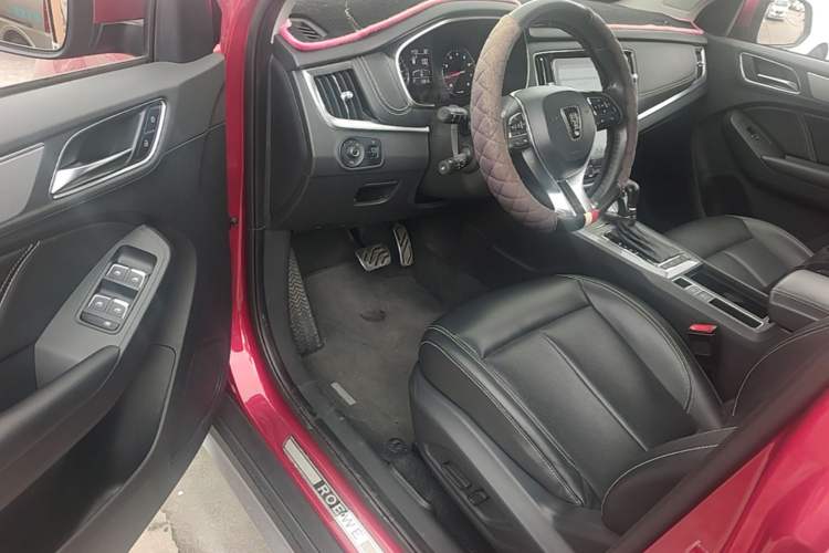 Used Roewe RX5 2016 20T Two-Wheel Drive Automatic Internet Smart Edition Driver Seat