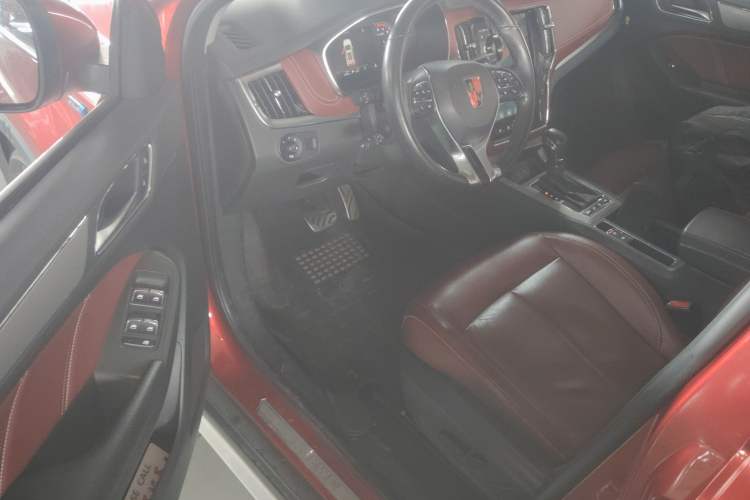 Used Roewe RX5 2016 30T Four-Wheel Drive Automatic Internet Smart Luxury Edition Driver Seat