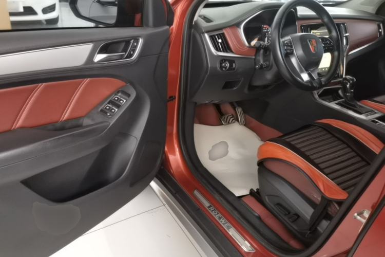 Used Roewe RX5 2016 30T Four-Wheel Drive Automatic Internet Smart Luxury Edition Driver Seat