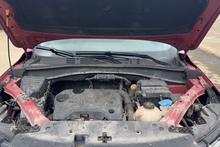 Used Roewe RX5 2016 20T Two-Wheel Drive Automatic Internet Smart Edition Engine Bay