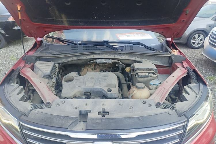 Used Roewe RX5 2016 20T Two-Wheel Drive Automatic Flagship Edition Engine Bay