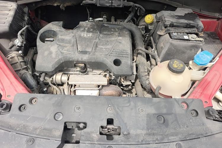 Used Roewe RX5 2016 20T Two-Wheel Drive Automatic Flagship Edition Engine Bay