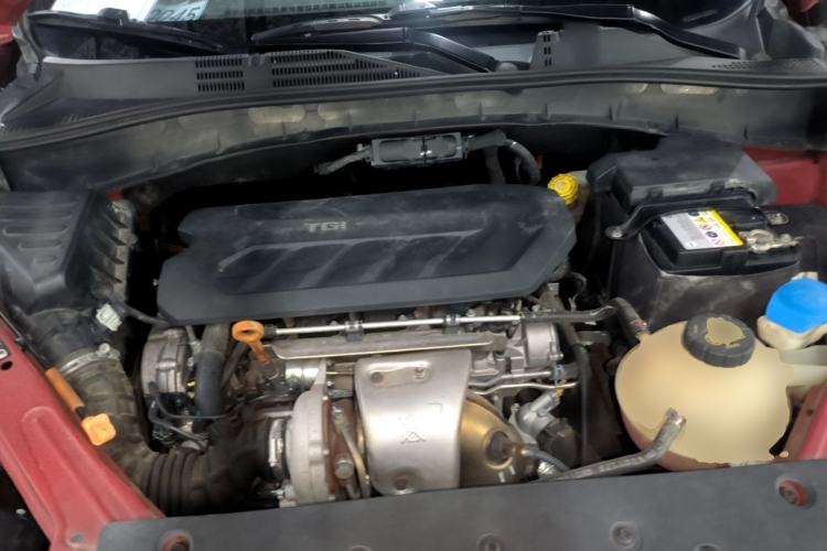 Used Roewe RX5 2016 30T Four-Wheel Drive Automatic Internet Smart Luxury Edition Engine Bay