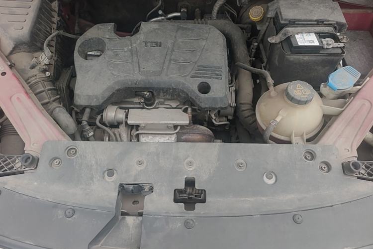 Used Roewe RX5 2016 20T Two-Wheel Drive Automatic Internet Smart Edition Engine Bay