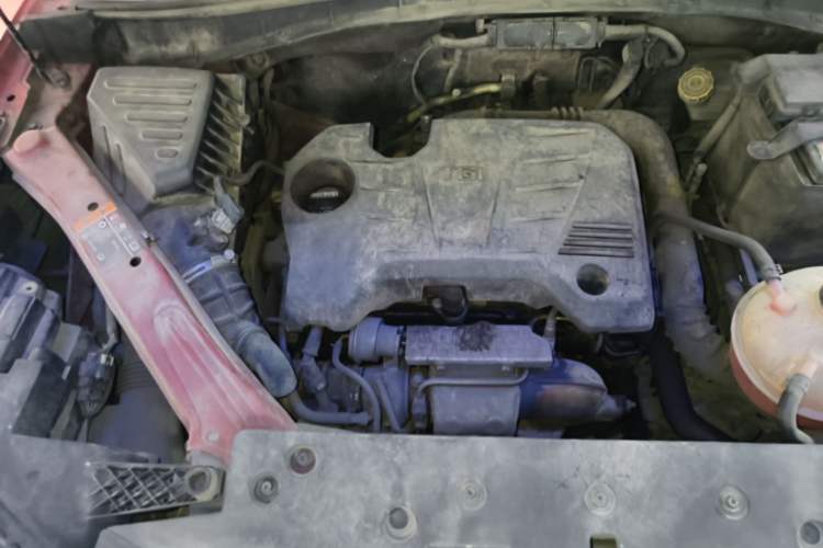Used Roewe RX5 2016 20T Two-Wheel Drive Automatic Internet Smart Edition Engine Bay Right