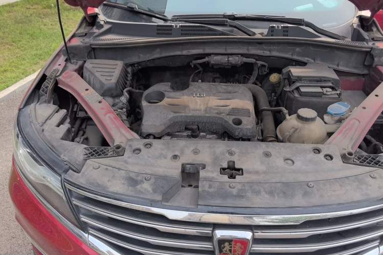 Used Roewe RX5 2016 20T Two-Wheel Drive Automatic Internet Smart Edition Engine Bay Right