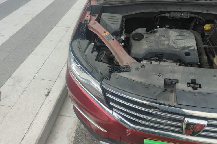 Used Roewe RX5 2016 20T Two-Wheel Drive Automatic Internet Smart Edition Engine Bay Right
