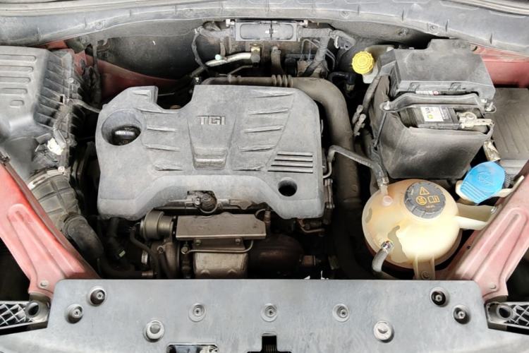 Used Roewe RX5 2016 20T Two-Wheel Drive Automatic Internet Smart Edition Engine Bay