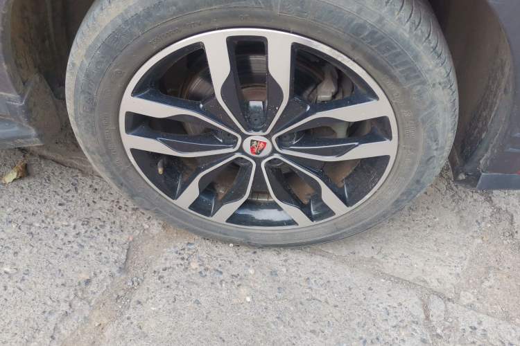 Used Roewe RX5 2016 30T Two-Wheel Drive Automatic Internet Smart Edition Exterior 1