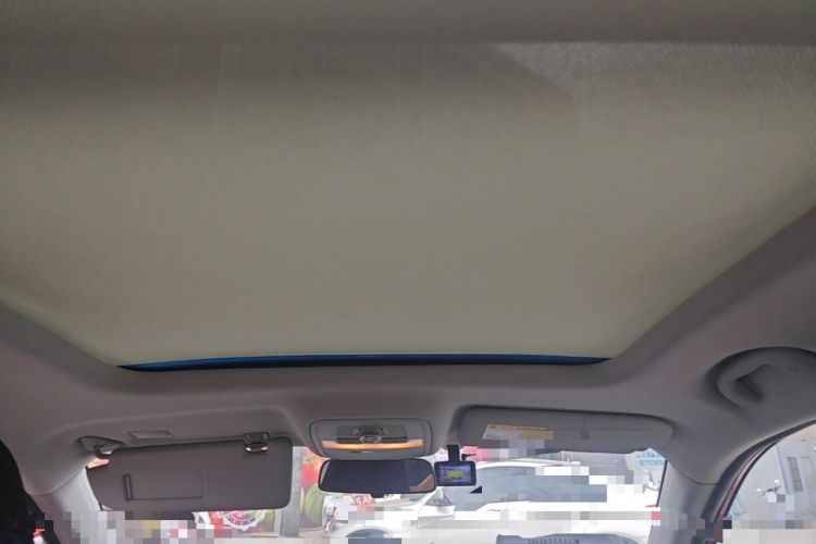 Used Roewe RX5 2016 20T Two-Wheel Drive Automatic Internet Smart Edition Headliner