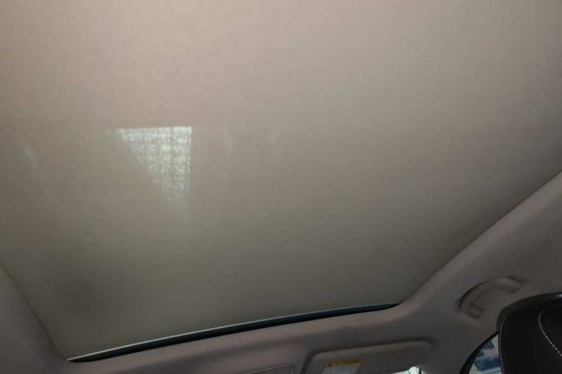 Used Roewe RX5 2016 20T Two-Wheel Drive Automatic Internet Smart Edition Headliner
