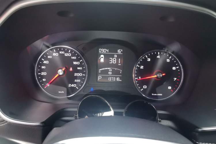 Used Roewe RX5 2016 20T Two-Wheel Drive Automatic Internet Smart Edition Instrument Cluster