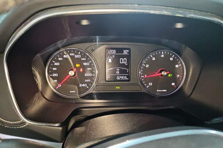 Used Roewe RX5 2016 20T Two-Wheel Drive Automatic Internet Smart Edition Instrument Cluster