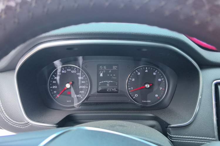Used Roewe RX5 2016 20T Two-Wheel Drive Automatic Internet Smart Edition Instrument Cluster