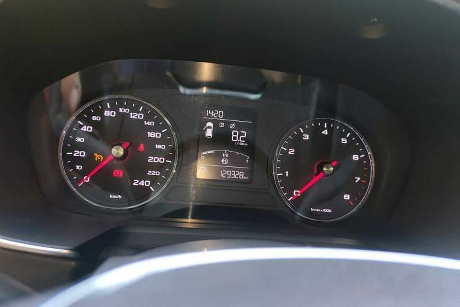 Used Roewe RX5 2016 20T Two-Wheel Drive Automatic Flagship Edition Instrument Cluster