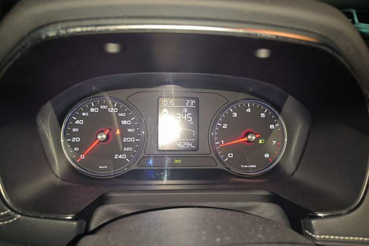 Used Roewe RX5 2016 20T Two-Wheel Drive Automatic Internet Smart Edition Instrument Cluster