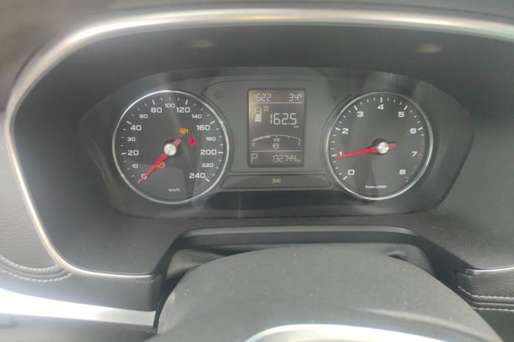 Used Roewe RX5 2016 20T Two-Wheel Drive Automatic Internet Smart Edition Instrument Cluster