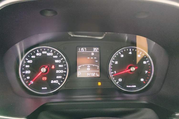 Used Roewe RX5 2016 20T Two-Wheel Drive Automatic Internet Smart Edition Instrument Cluster