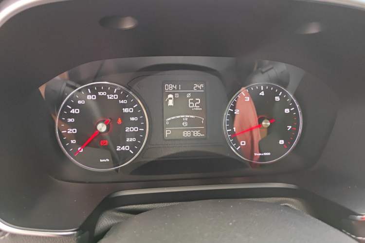Used Roewe RX5 2016 20T Two-Wheel Drive Automatic Internet Smart Edition Instrument Cluster