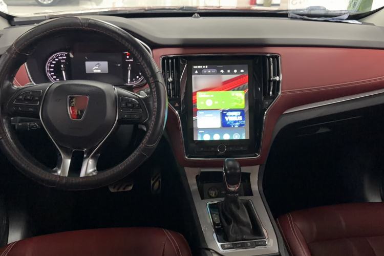 Used Roewe RX5 2016 30T Four-Wheel Drive Automatic Internet Smart Luxury Edition Interior 3