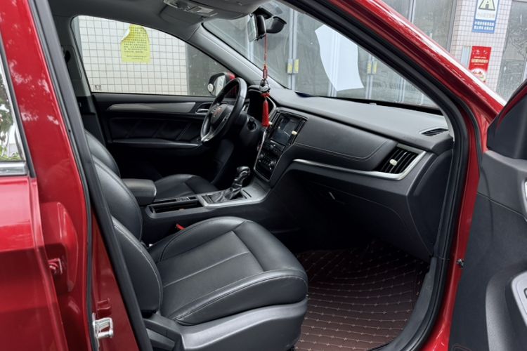 Used Roewe RX5 2016 20T Two-Wheel Drive Automatic Flagship Edition Interior 3