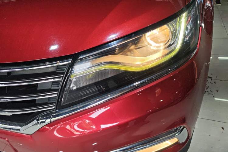Used Roewe RX5 2016 20T Two-Wheel Drive Automatic Internet Smart Edition Left Front Headlight