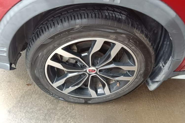 Used Roewe RX5 2016 20T Two-Wheel Drive Automatic Internet Smart Edition Left Front Wheel Hub