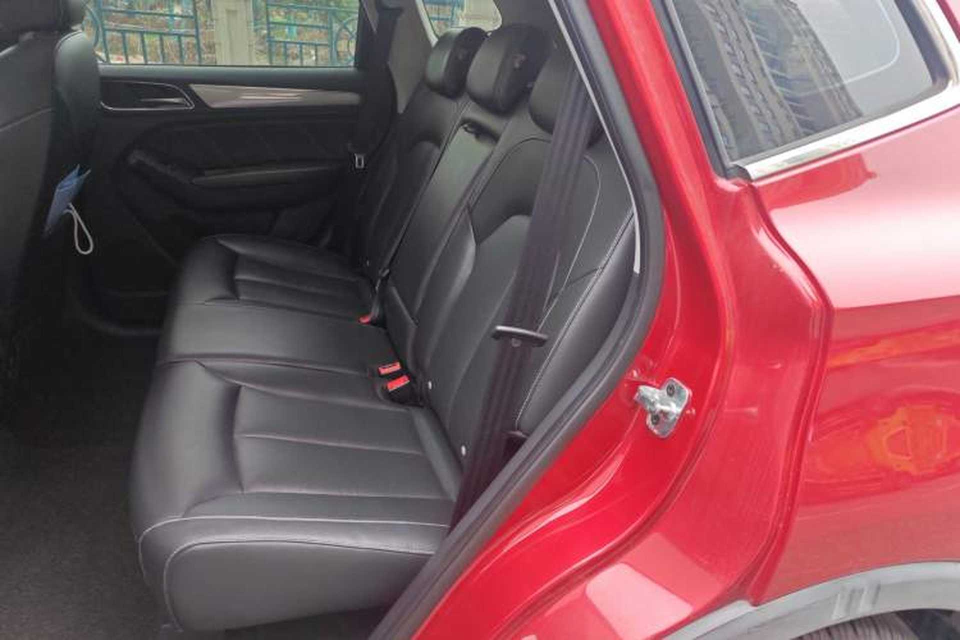 Used Roewe RX5 2016 20T Two-Wheel Drive Automatic Internet Smart Edition Left Rear Seat