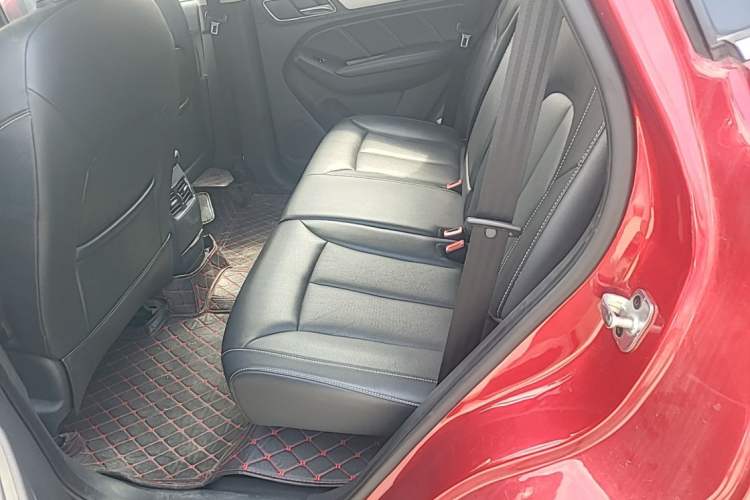 Used Roewe RX5 2016 20T Two-Wheel Drive Automatic Internet Smart Edition Left Rear Seat