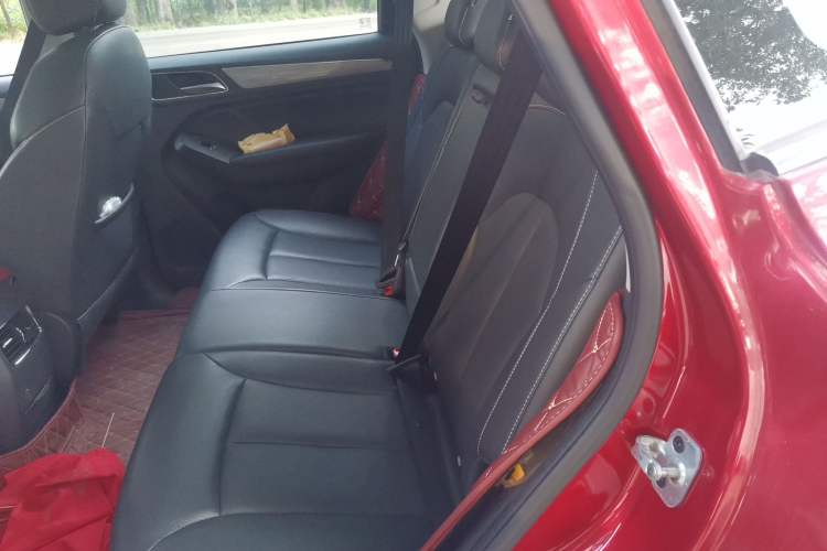 Used Roewe RX5 2016 30T Two-Wheel Drive Automatic Internet Smart Edition Left Rear Seat