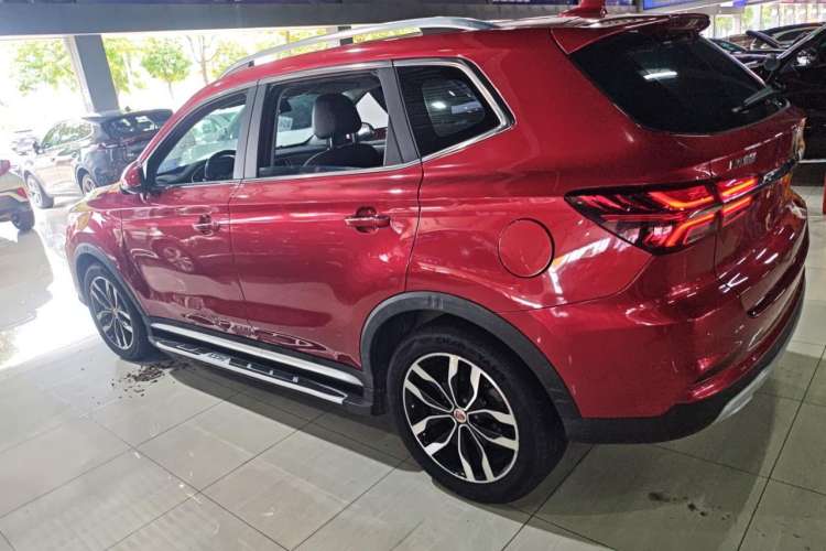 Used Roewe RX5 2016 20T Two-Wheel Drive Automatic Internet Smart Edition Left Side