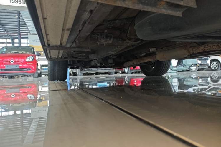 Used Roewe RX5 2016 20T Two-Wheel Drive Automatic Internet Smart Edition Left Side Sill