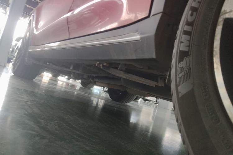 Used Roewe RX5 2016 30T Four-Wheel Drive Automatic Internet Smart Luxury Edition Left Side Sill