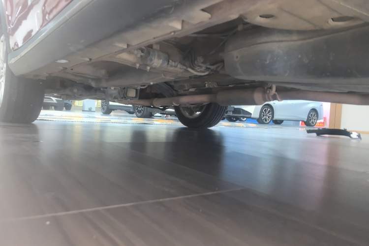 Used Roewe RX5 2016 20T Two-Wheel Drive Automatic Flagship Edition Left Side Sill