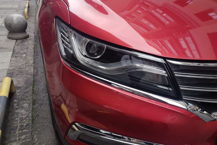 Used Roewe RX5 2016 20T Two-Wheel Drive Automatic Internet Smart Edition Right Front Headlight