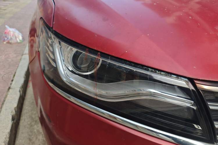Used Roewe RX5 2016 20T Two-Wheel Drive Automatic Internet Smart Edition Right Front Headlight