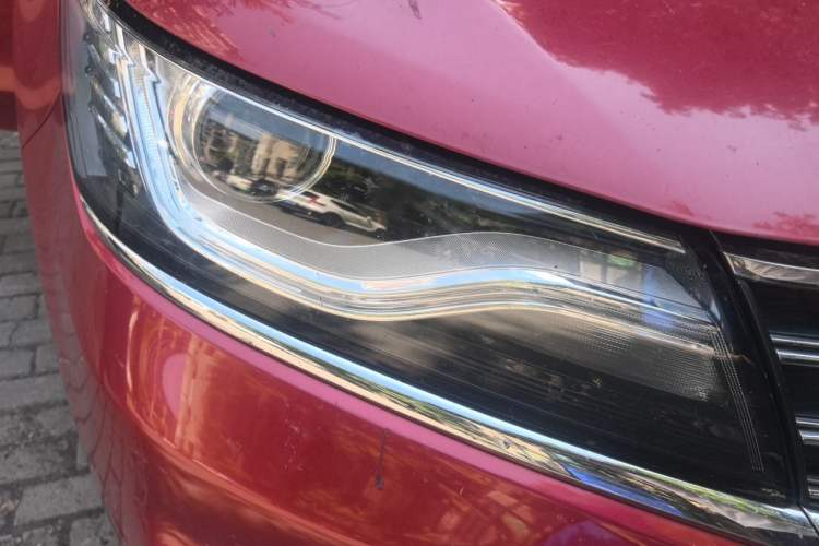 Used Roewe RX5 2016 30T Two-Wheel Drive Automatic Internet Smart Edition Right Front Headlight
