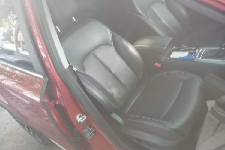 Used Roewe RX5 2016 20T Two-Wheel Drive Automatic Internet Smart Edition Right Front Seat