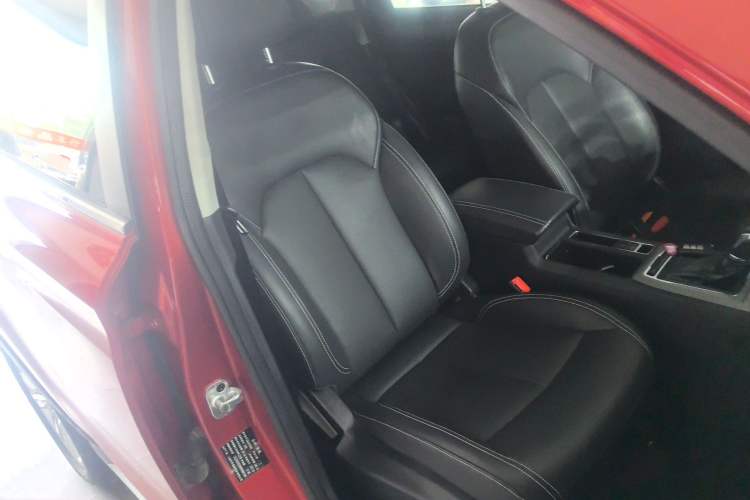 Used Roewe RX5 2016 20T Two-Wheel Drive Automatic Flagship Edition Right Front Seat