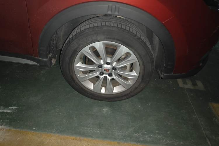 Used Roewe RX5 2016 20T Two-Wheel Drive Manual Flagship Edition Right Front Wheel Hub