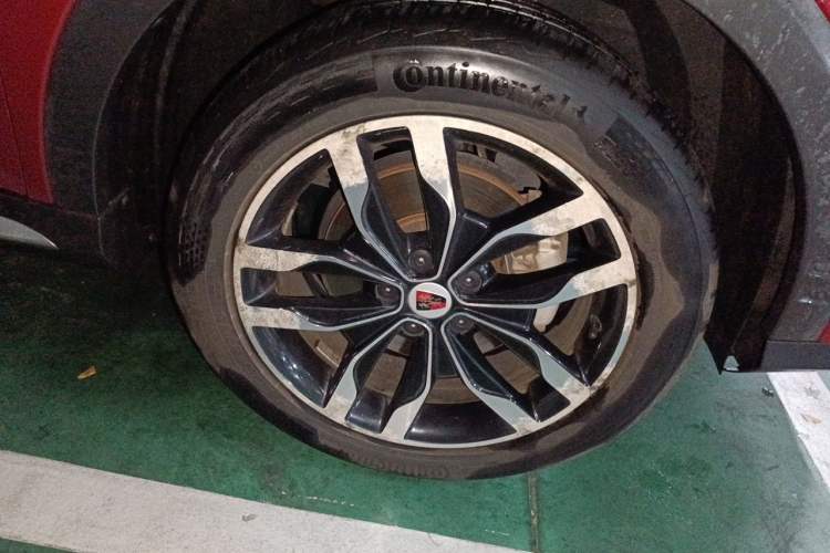 Used Roewe RX5 2016 20T Two-Wheel Drive Automatic Internet Smart Edition Right Front Wheel Hub