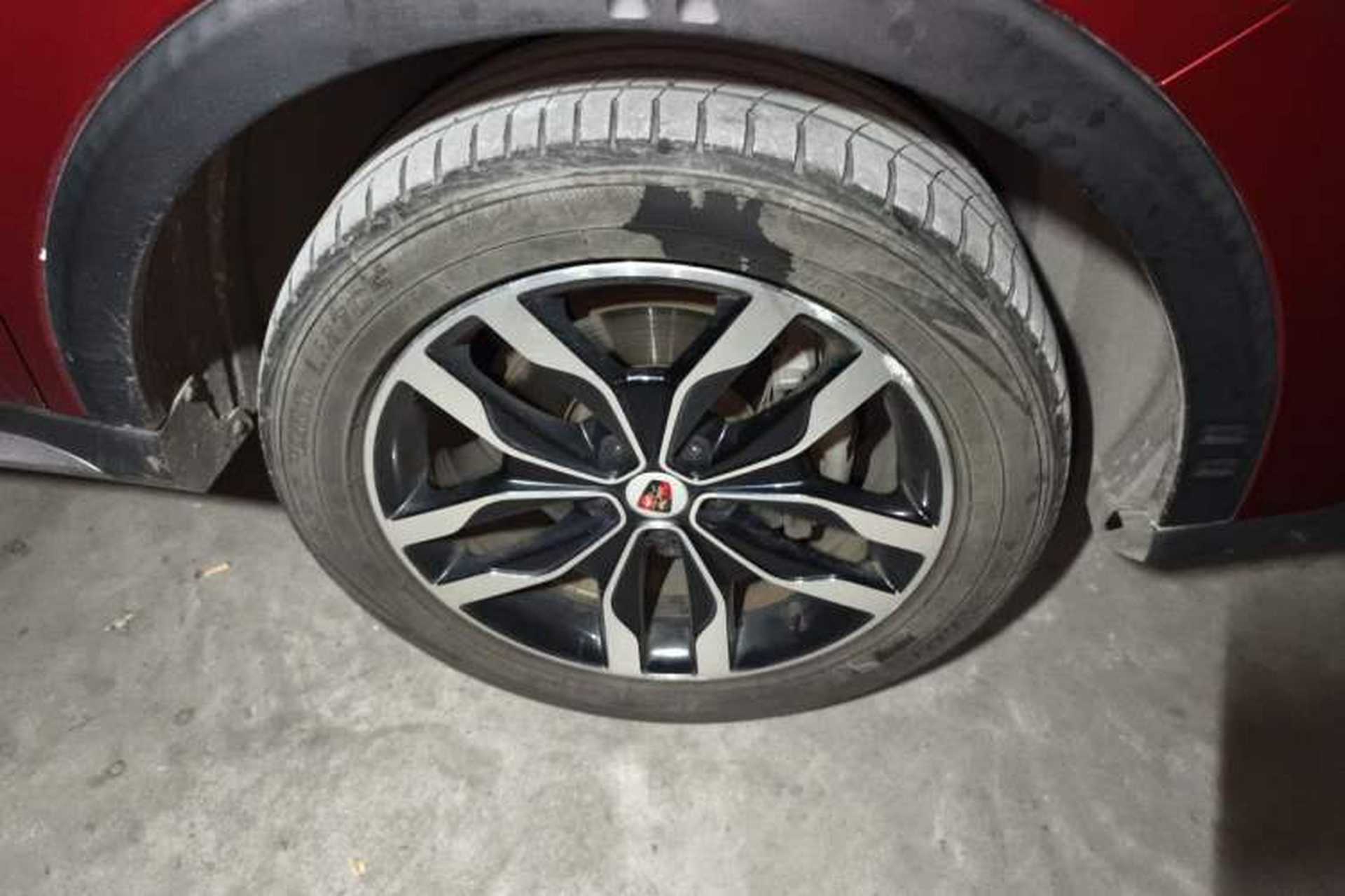 Used Roewe RX5 2016 30T Two-Wheel Drive Automatic Internet Smart Edition Right Front Wheel Hub