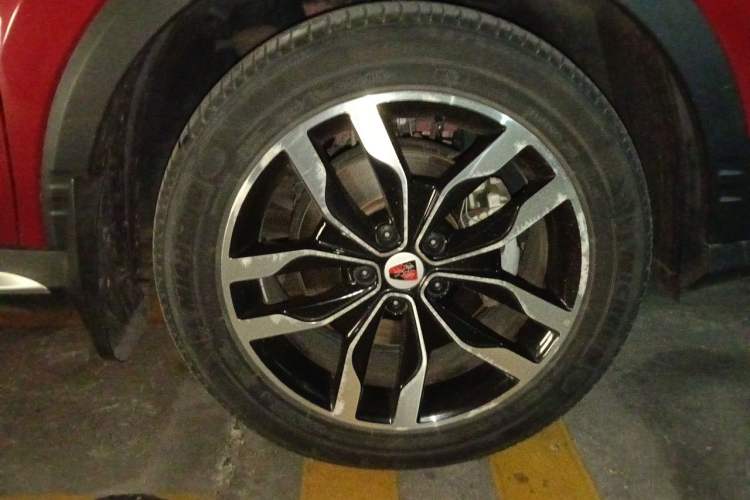 Used Roewe RX5 2016 30T Four-Wheel Drive Automatic Internet Smart Luxury Edition Right Front Wheel Hub
