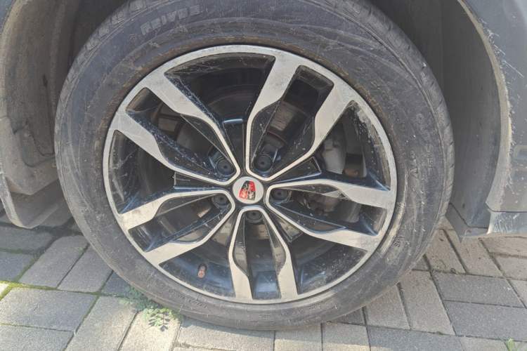 Used Roewe RX5 2016 30T Four-Wheel Drive Automatic Internet Smart Luxury Edition Right Front Wheel Hub