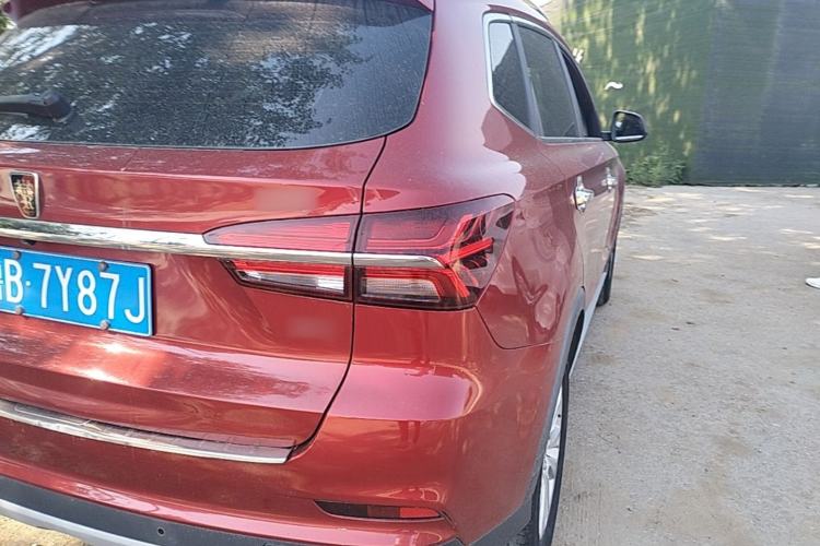 Used Roewe RX5 2016 20T Two-Wheel Drive Automatic Flagship Edition Right Rear Taillight