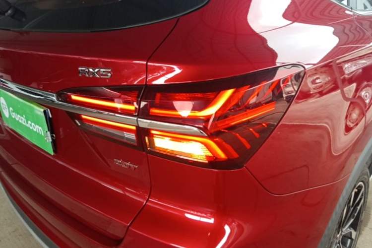 Used Roewe RX5 2016 20T Two-Wheel Drive Automatic Internet Smart Edition Right Rear Taillight