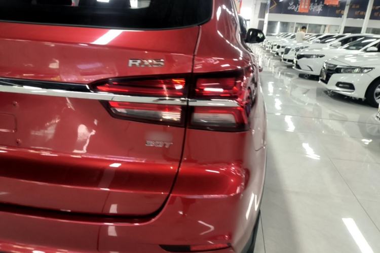 Used Roewe RX5 2016 30T Four-Wheel Drive Automatic Internet Smart Luxury Edition Right Rear Taillight