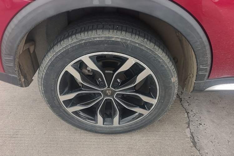 Used Roewe RX5 2016 20T Two-Wheel Drive Automatic Internet Smart Edition Right Rear Wheel Hub
