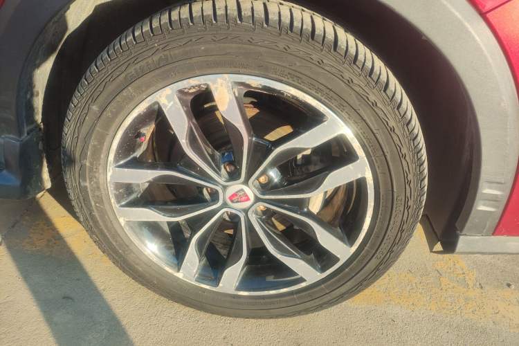 Used Roewe RX5 2016 30T Four-Wheel Drive Automatic Internet Smart Luxury Edition Right Rear Wheel Hub